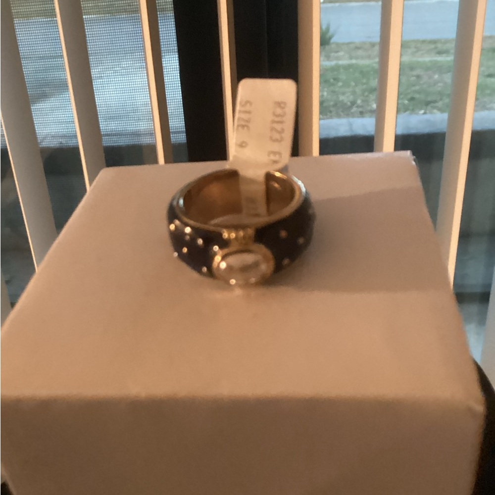 Elegant Silver Women's Ring